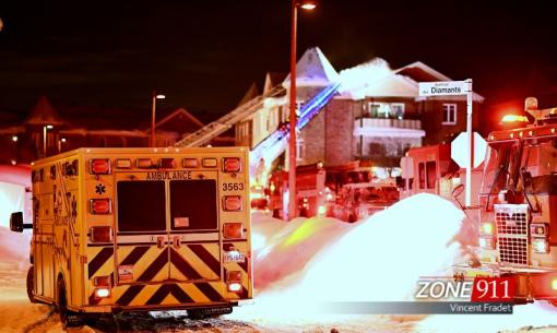 DERNIÈRE HEURE : Incendie à Charlesbourg une victime retrouvée par les pompiers 
